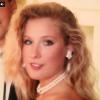 La belle Dita Von Teese a posté sur le réseau social Twitter des photos d'elle blonde datant des années 1990.