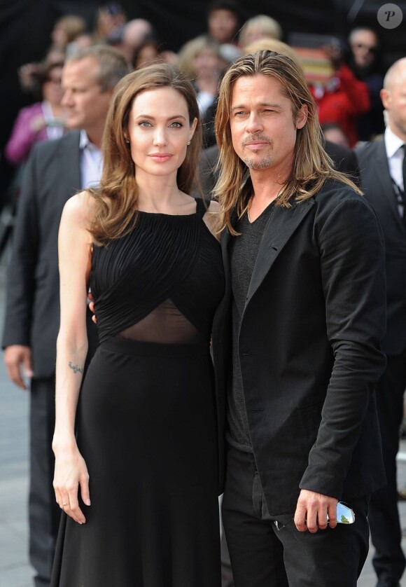 Brad Pitt et Angelina Jolie en couple à la première mondiale de World War Z, à l'Empire Leicester Square, Londres, le 2 juin 2013.