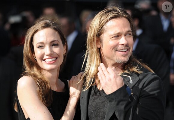 Brad Pitt et Angelina Jolie joyeux et amoureux pour la première mondiale de World War Z, à l'Empire Leicester Square, Londres, le 2 juin 2013.