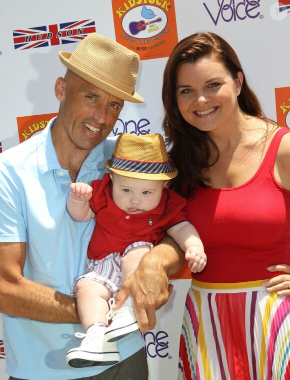 Heather Tom, son mari et leur petit Zane au 7e Kidstock Music and Art Festival au manoir Greystone à Beverly Hills, le 2 juin 2013
