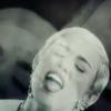 Miley Cyrus dans le nouveau clip Ashtrays and Heartbreaks, en duo avec le rappeur Snoop Lion (Snoop Dogg).