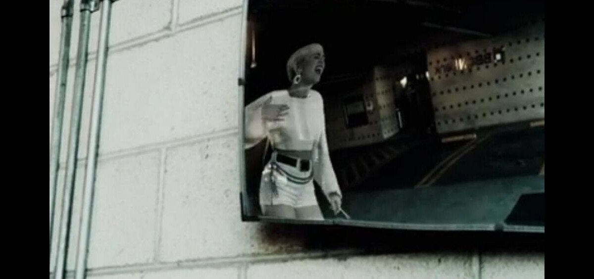 Photo Miley Cyrus dans Ashtrays and Heartbreaks, son nouveau clip