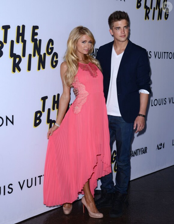 Paris Hilton et River Viiperi à la première de The Bling Ring à la Director's Guild of America, Los Angeles, le 4 juin 2013.