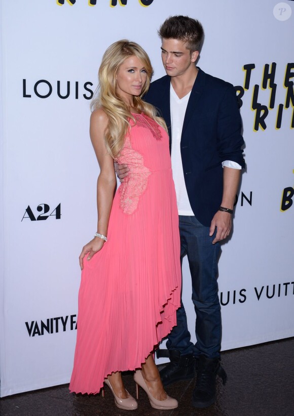 Paris Hilton et son boyfriend amoureux River Viiperi à la première de The Bling Ring à la Director's Guild of America, Los Angeles, le 4 juin 2013.