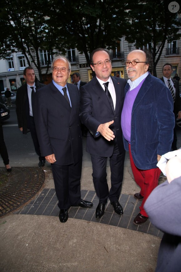 Marc Ladreit de Lacharrière, François Hollande et Jean-Michel Ribes - Anniversaire de la Fondation Culture et Diversité au théâtre du Rond-Point à Paris le 3 juin 2013.