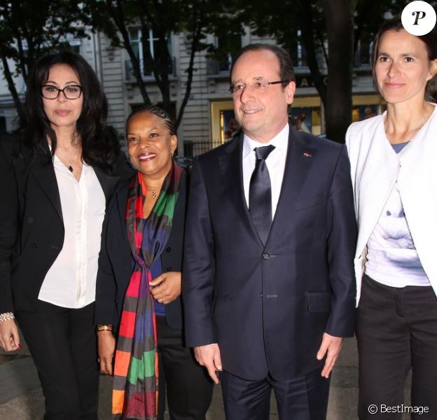 Yamina Benguigui, Christiane Taubira, François Hollande et Aurélie Filippetti - Anniversaire de la Fondation Culture et Diversité au théâtre du Rond-Point à Paris le 3 juin 2013.