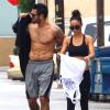 Jesse Metcalfe (torse nu) et sa fiancée Cara Santana sortent de leur cours de fitness à Los Angeles, le 4 juin 2013.
