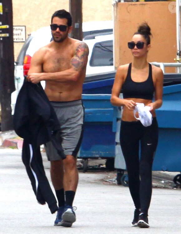 Jesse Metcalfe et sa fiancée Cara Santana sortent de leur cours de fitness à Los Angeles, le 4 juin 2013.