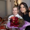 Hélène Darroze et Sarah Besnainou - déjeuner pour présenter le bijou imaginé par Laeticia Hallyday avec le joaillier Eternamé au profit de l'Unicef, à Paris le 4 juin 2013. La chef étoilée Hélène Darroze s'est chargée du menu.