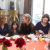 Laeticia Hallyday et Joy - déjeuner pour présenter le bijou imaginé par Laeticia Hallyday avec le joaillier Eternamé au profit de l'Unicef, à Paris le 4 juin 2013. La chef étoilée Hélène Darroze s'est chargée du menu.