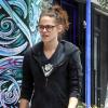 Exclusif - Kristen Stewart avec ses lunettes à Los Feliz, le 7 juin 2013.