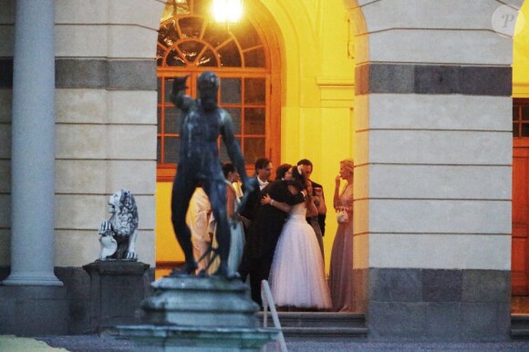 La princesse Madeleine de Suede porte une autre robe de mariage, Karl Johan Persson (president H&M) avec sa femme Leoni - Mariage de la princesse Madeleine de Suede avec Chris O'Neill au Palais de Drottningholm a Stockholm en Suede le 8 juin 2013.  Princess Madeleine of Sweden, and Christopher O'Neill arrive at Drottningholm Palace to attend the evening banquet after their wedding at Drottningholm Palace on June 8, 2013 in Stockholm, Sweden.08/06/2013 - Stockholm