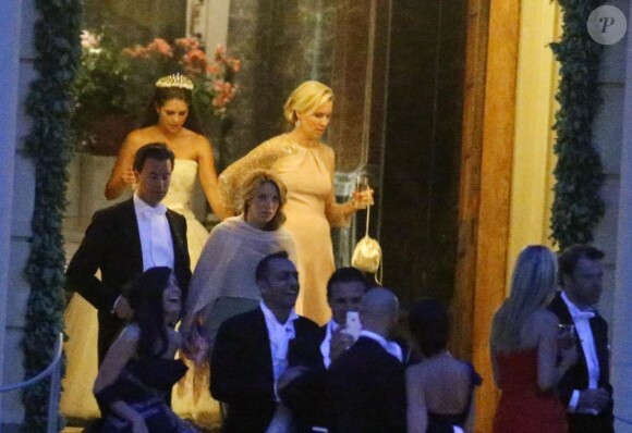 La princesse Madeleine de Suede porte une autre robe de mariage, Ellen Dinkelspiel - Mariage de la princesse Madeleine de Suede avec Chris O'Neill au Palais de Drottningholm a Stockholm en Suede le 8 juin 2013.  Princess Madeleine of Sweden, and Christopher O'Neill arrive at Drottningholm Palace to attend the evening banquet after their wedding at Drottningholm Palace on June 8, 2013 in Stockholm, Sweden.08/06/2013 - Stockholm