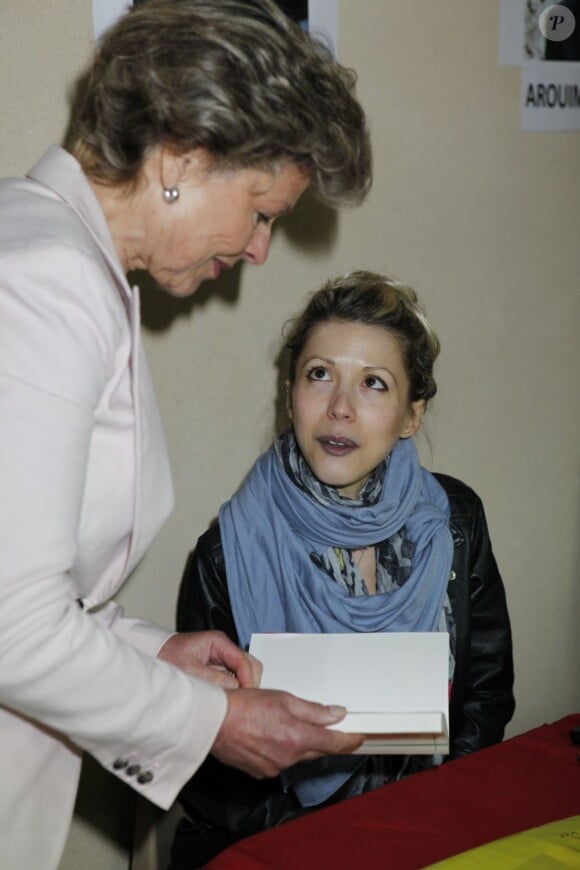 Anne Mansouret et Tristane Banon au Salon du livre de Verneuil-sur-Avre, le 9 juin 2013.