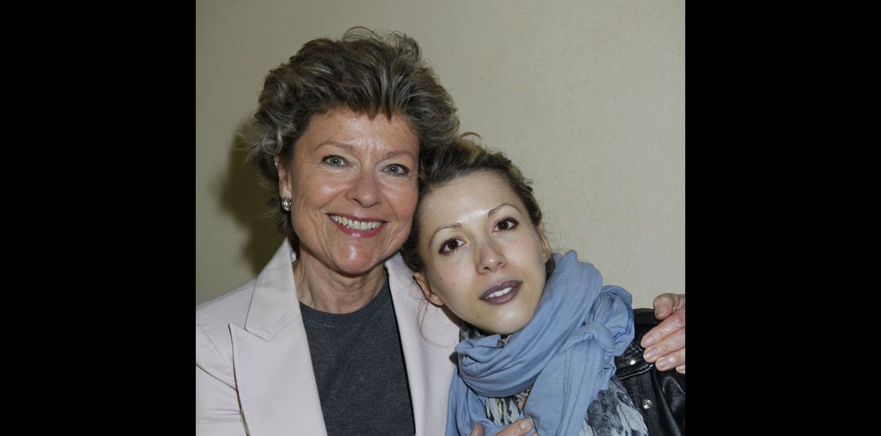 Qui Est La Femme De Marc Menant Tristane Banon et sa mère Anne Mansouret : Deux femmes réconciliées et  pourtant... - Purepeople