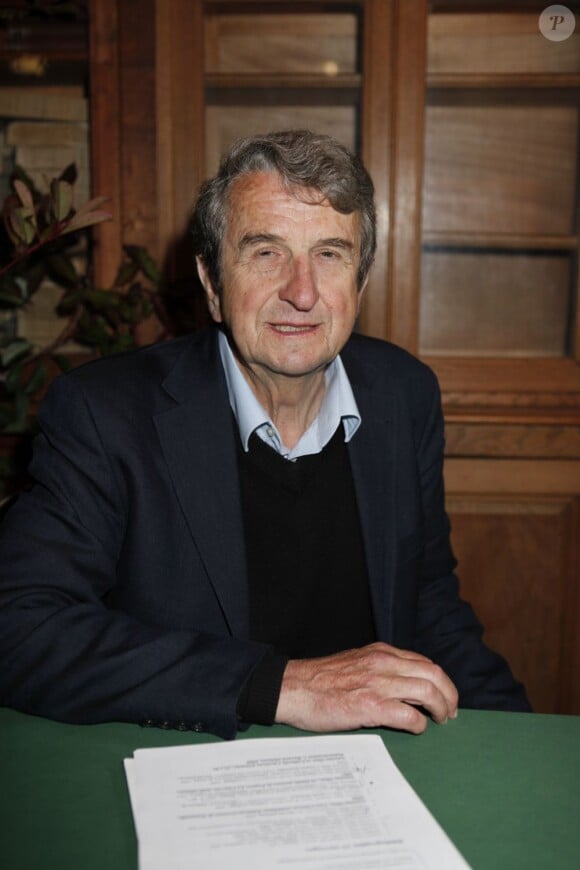 Philippe Rochot au Salon du livre de Verneuil-sur-Avre, le 9 juin 2013.