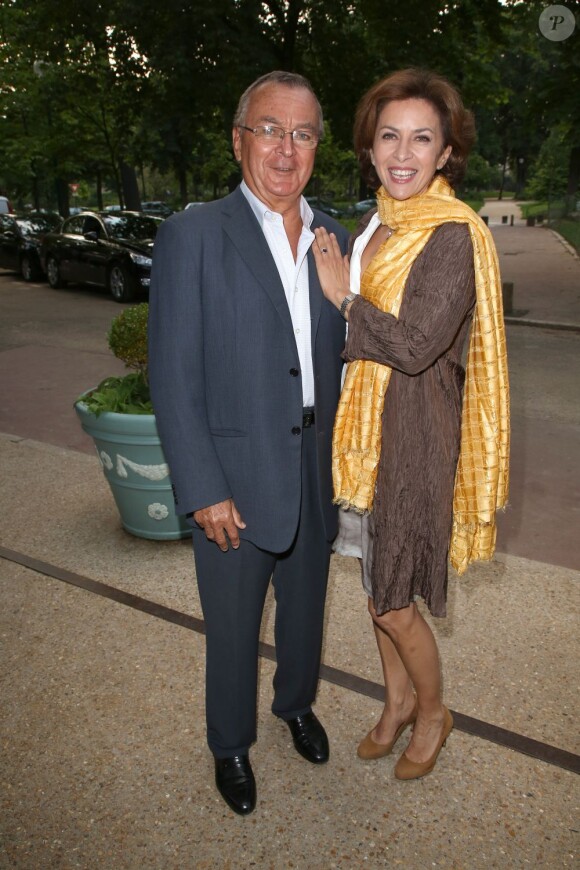 Corinne Touzet et son père lors de la soirée "La charcuterie fait son show" au Chalet du Lac à Paris le 10 juin 2013.
