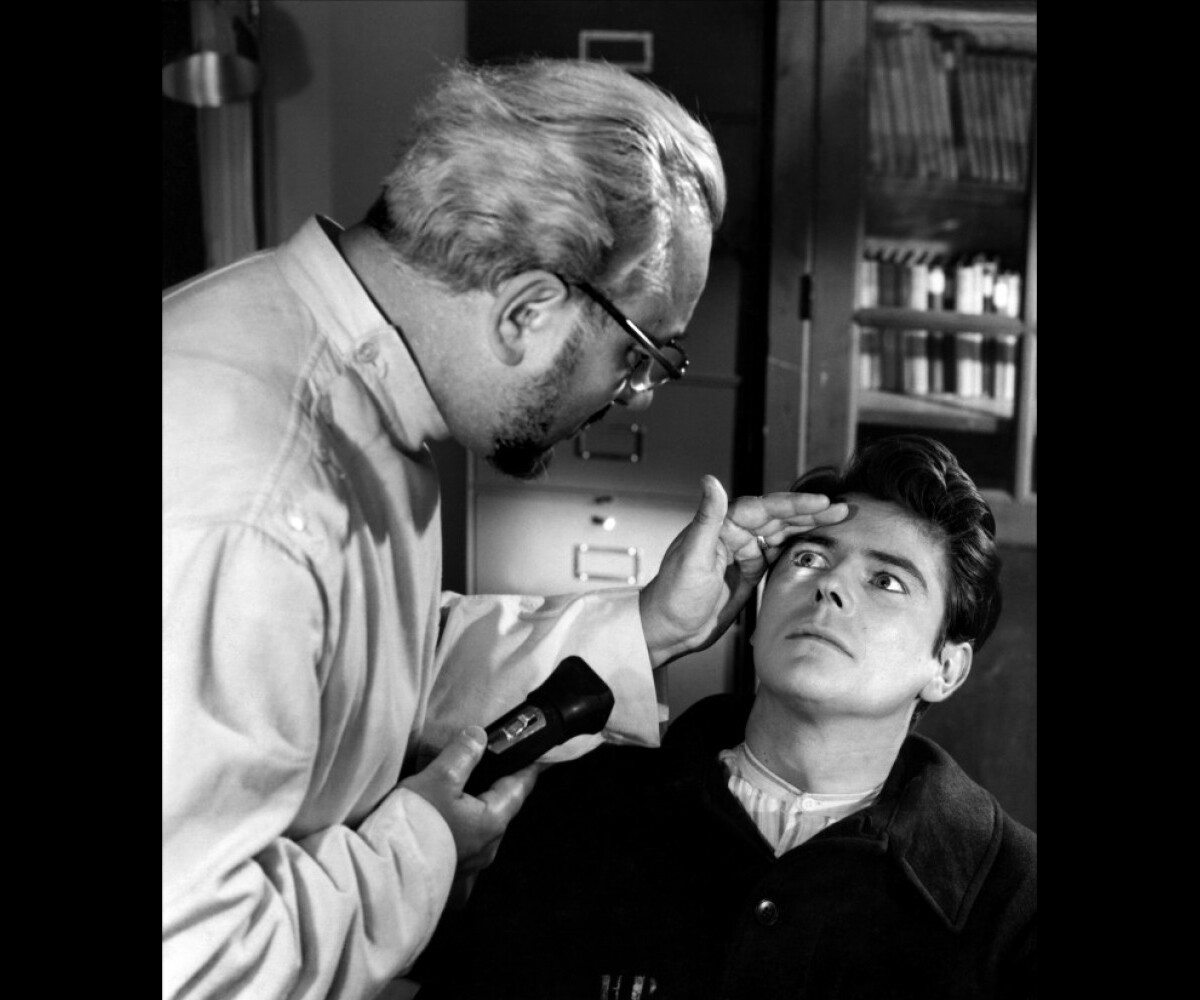 Photo JeanPierre Mocky dans La Tête contre les murs en 1958 Purepeople Photo JeanPierre Mocky dans La Tête contre les murs en 1958 Purepeople