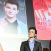 Chris Colfer, héros de Glee, lors de la soirée d'ouverture du Champs-Elysées Film Festival et la présentation du film Struck, au cinéma Publicis à Paris le 12 juin 2013