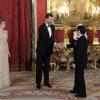 Letizia et Felipe d'Espagne offraient le 12 juin 2013 un dîner au palais en l'honneur du prince héritier Naruhito du Japon.