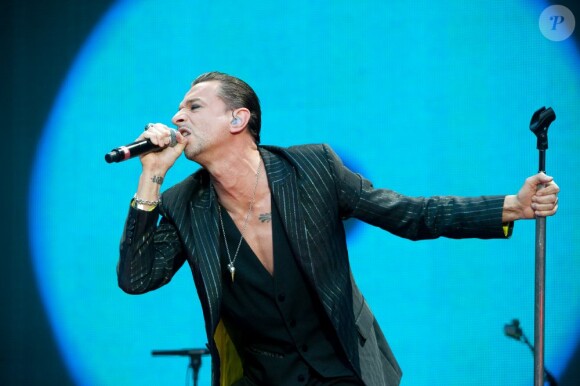 Dave Gahan en action au concert de Depeche Mode au Stade de France, le 15 juin 2013.