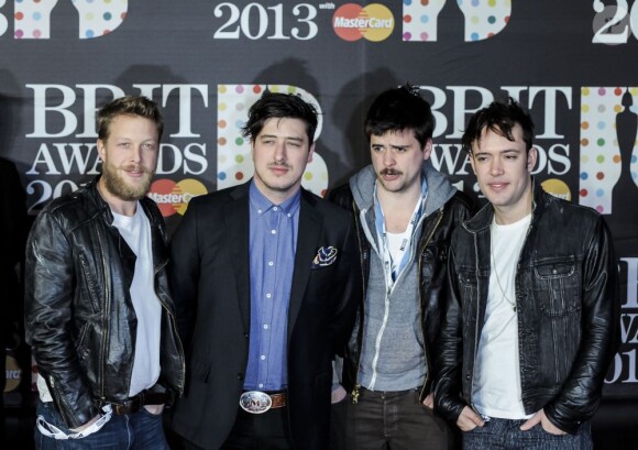 Mumford & Sons aux Brit Awards à Londres, le 20 février 2013.