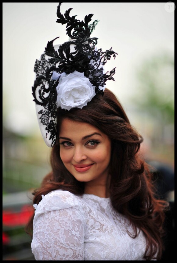 Aishwarya Rai Bachchan lors du premier jour du Royal Ascot, course hippique dans le Berkhire en Angleterre, le 18 juin 2013