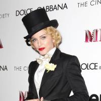 Madonna : Bien accompagnée et en smoking pour revivre la magie du MDNA Tour