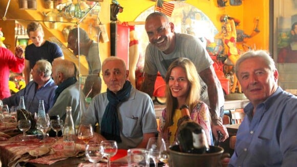 Christian Audigier et sa belle Nathalie: Rencontre amicale avec Charles Aznavour