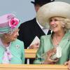 Elizabeth II et Camilla Parker Bowles sont apparues bien assorties et très complices au Royal Ascot le 19 juin 2013