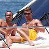 Cristiano Ronaldo en vacances avec des amis sur un yacht à Miami le 14 juin 2013