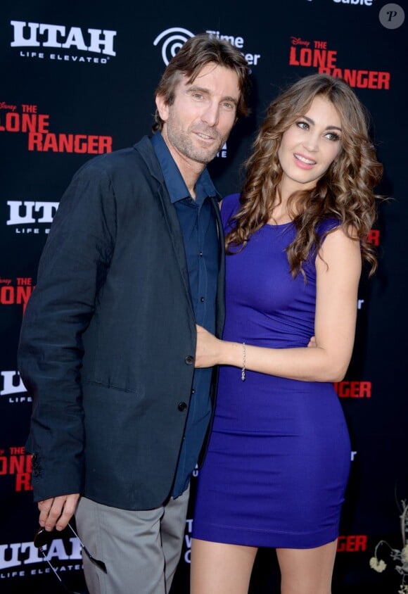 Tanit Phoenix et Sharlto Copley lors de la projection du film Lone Ranger à Los Angeles le 22 juin 2013