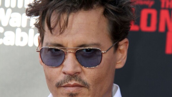 Johnny Depp affiche son nouveau look et surprend, quand Amber Heard s'éclate