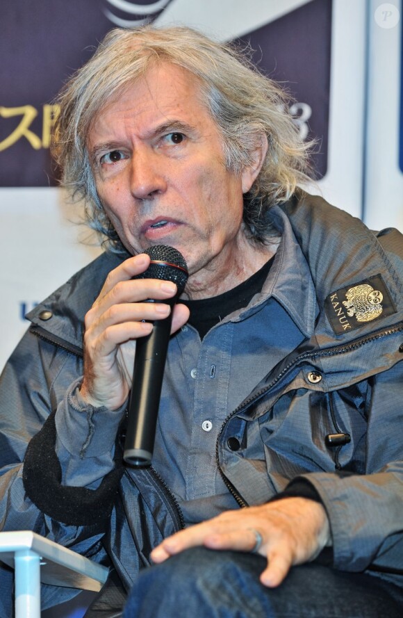 Le réalisateur Jacques Doillon lors du photocall du film Un enfant de toi, au Festival du film français au Japon, à Tokyo le 23 juin 2013