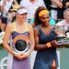 Maria Sharapova et Serena Williams lors de la finale de Roland-Garros remportée par la seconde le 8 juin 2013 à Paris