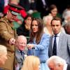 Pippa Middleton et son frère James assistent depuis la loge royale à la première journée de Wimbledon  au All England Lawn Tennis and Croquet Club de Londres le 24 juin 2013