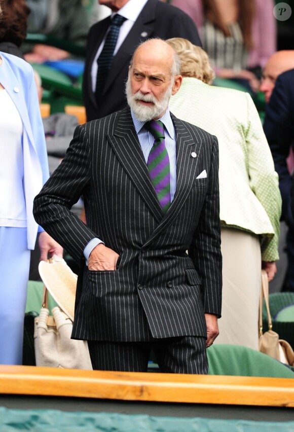 Le prince Michael de Kent dans la loge royale à l'occasion de la première journée de Wimbledon au All England Lawn Tennis and Croquet Club de Londres le 24 juin 2013