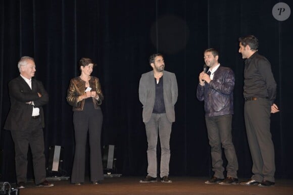 Bernard Murat, Muriel Haïm, Olivier Nakache, Eric Toledano et Ary Abittan - Soirée de Gala pour l'association "Un Coeur Pour la Paix " à l'occasion du spectacle d'Ary Abittan au Théâtre Edouard VII à Paris le 24 juin 2013.