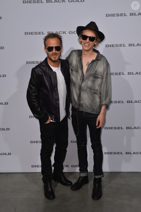 Stephen Dorff et Jamie Campbell Bower lors du défilé Diesel Black Gold à Milan. Le 24 juin 2013.