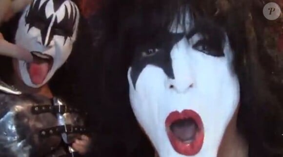 Kiss dans le clip d'American Girl, de la chanteuse Bonnie McKee.
