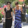 L'actrice Halle Berry, enceinte, fait du shopping avec une amie à Culver City, le 28 juin 2013.