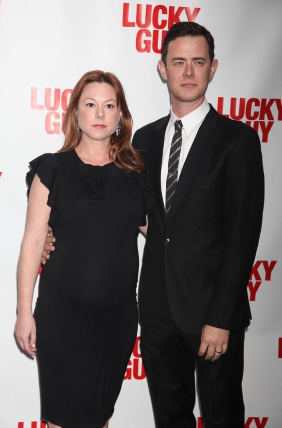 Colin Hanks et sa femme Samantha Bryant (enceinte) à la première de "Lucky Guy" au Broadhurst Theatre de New York, le 1er avril 2013.