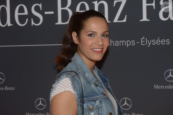 Elisa Tovati lors de la soirée haute couture organisée à la Mercedes-Benz Gallery des Champs-Elysées à Paris, le 2 juillet 2013.