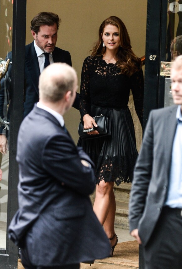 La princesse Madeleine de Suède et son mari Christopher O'Neill ont assisté au défilé haute couture Valentino puis dîné à l'hôtel Plaza Athénée. Paris, le 3 juillet 2013.