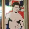 Le prince Harry est devenu l'égérie d'un bar gay de Soho, le Manbar à Londres, dont les affiches ont commencé à fleurir sur les murs le 4 juillet 2013