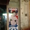 Le prince Harry et son torse musclé sont devenu l'égérie d'un bar gay de Soho, le Manbar à Londres, dont les affiches ont commencé à fleurir sur les murs le 4 juillet 2013