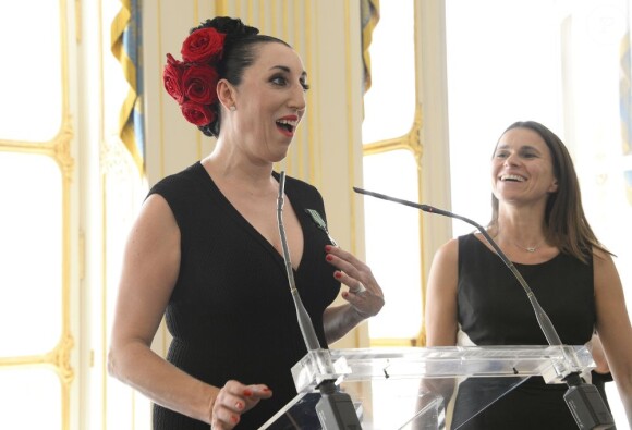Rossy de Palma et Aurélie Filippetti au Ministère de la Culture et de la Communication à Paris, le 9 juillet 2013.