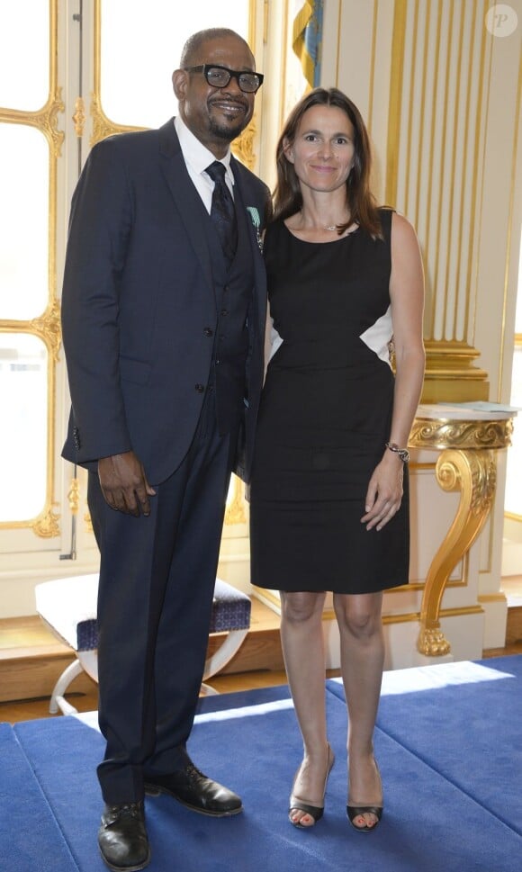 Forest Whitaker pose avec Aurélie Filippetti au Ministère de la Culture et de la Communication à Paris, le 9 juillet 2013.