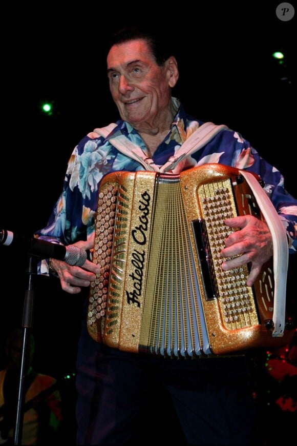 André Verchuren à l'Olympia pour ses 80 ans le 15 septembre 2003.