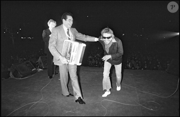André Verchuren et Serge Gainsbourg à Paris le 28 avril 1982. 